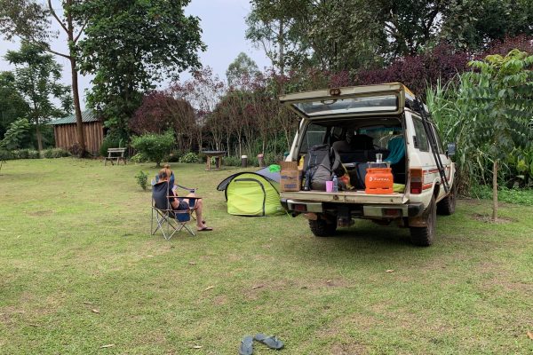 Car rental in Uganda with camping gear