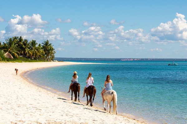 HORSE RIDING HOLIDAY IN MOZAMBIQUE