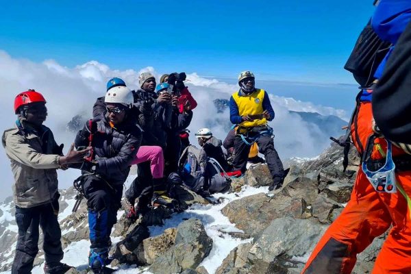 What to wear when climbing the Rwenzori Mountains?